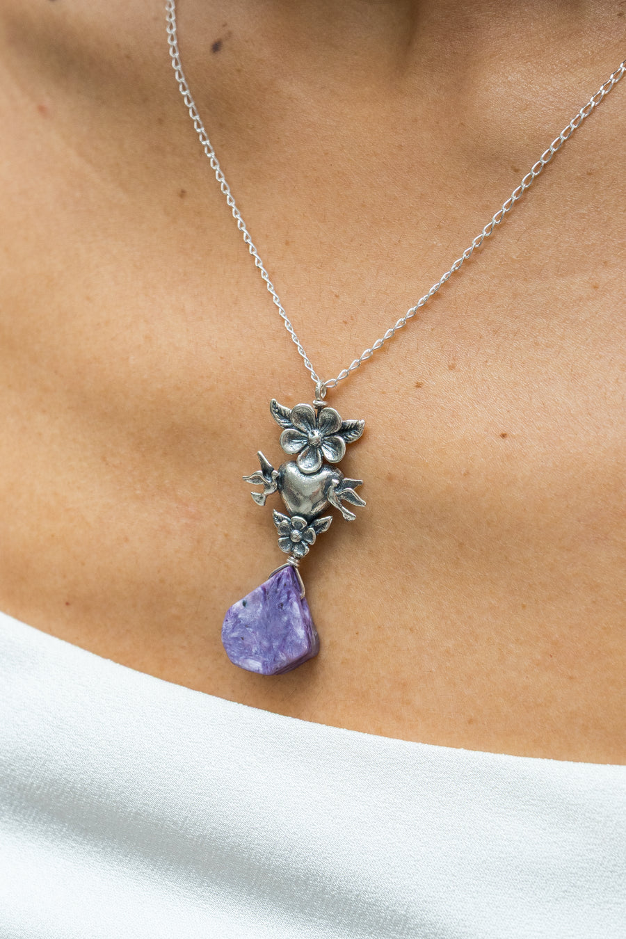 Dije Reina de Mi Corazón, joya de plata .925, con fosforita – Gabriela Sánchez (vista 3)
