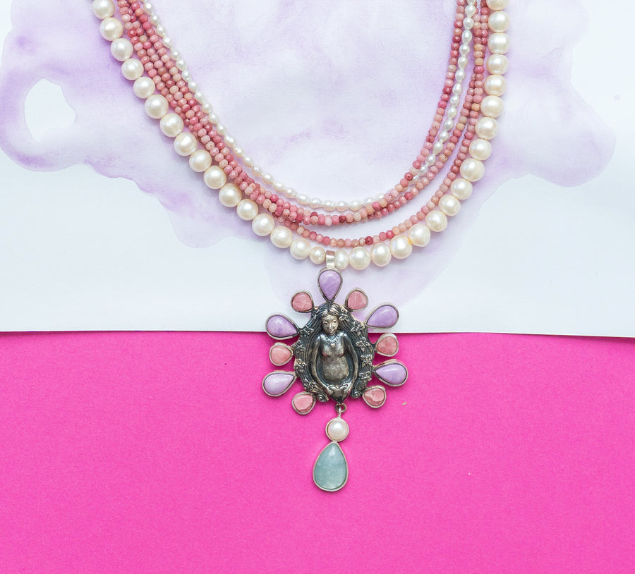 Collar Nueva Vida, joya de plata .925, con rodocosita y perla – Gabriela Sánchez (vista 5)