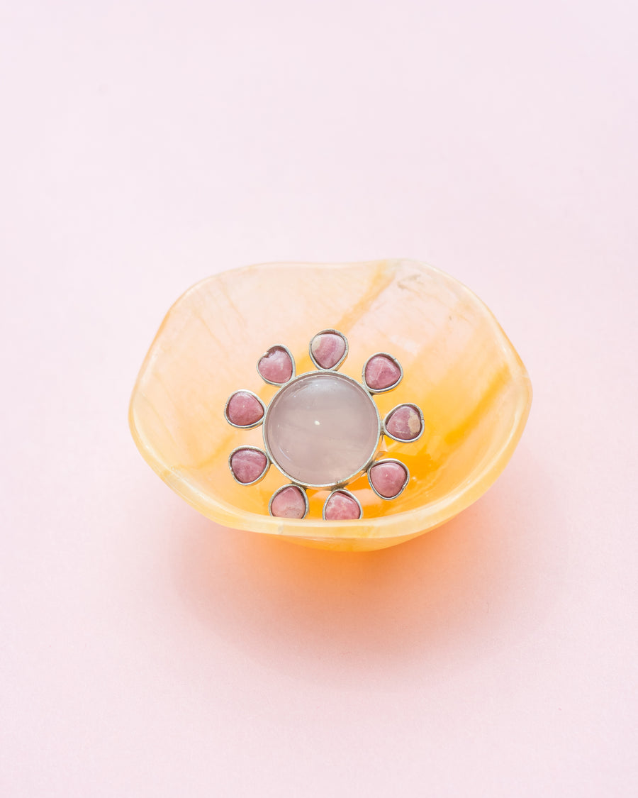 Anillo Cariño de Mamá, joya de plata .925, con cuarzo y rodocosita – Gabriela Sánchez