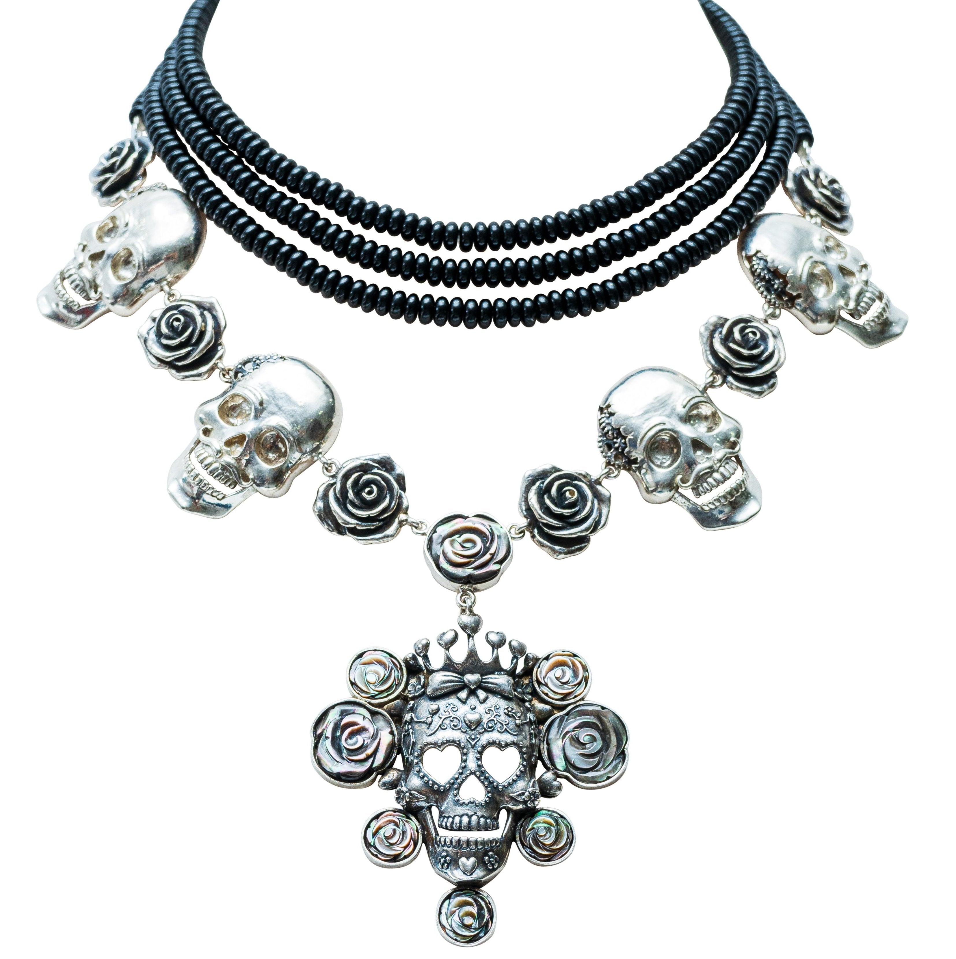 Collar Humo de Comal, joya de plata .925, con concha y ónix – Gabriela Sánchez