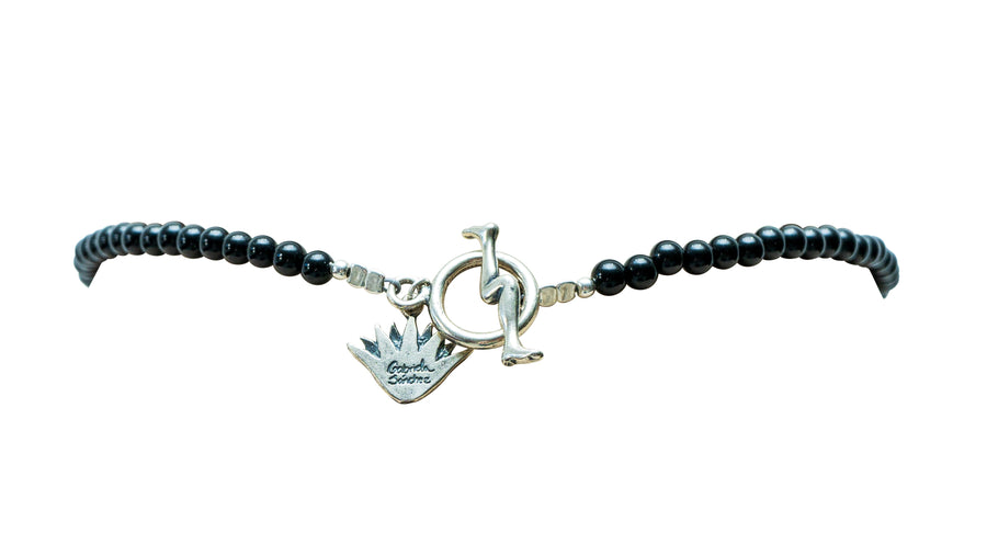 Collar Libélula Azabache, joya de plata .925, con ónix y pirita – Gabriela Sánchez (vista 3)