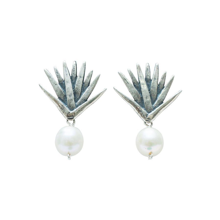 Aretes Agave Sueño 3 Perla, joya de plata .925 – Gabriela Sánchez (vista 2)
