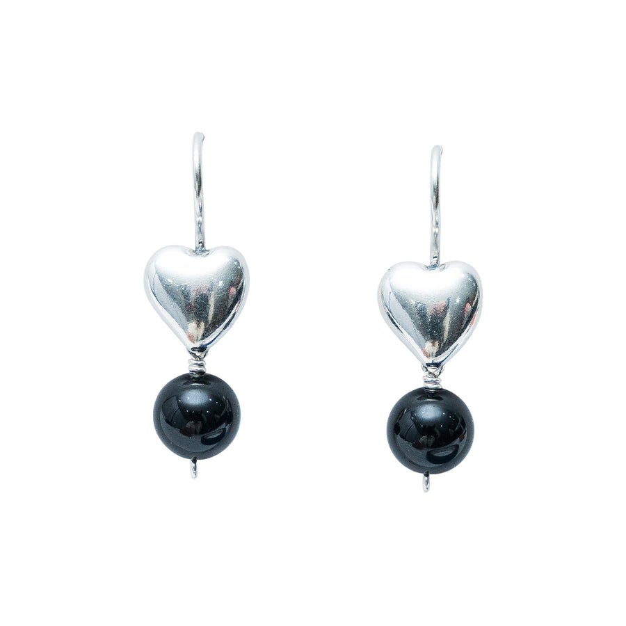 Aretes Negro Corazón, joya de plata .925, con ónix – Gabriela Sánchez