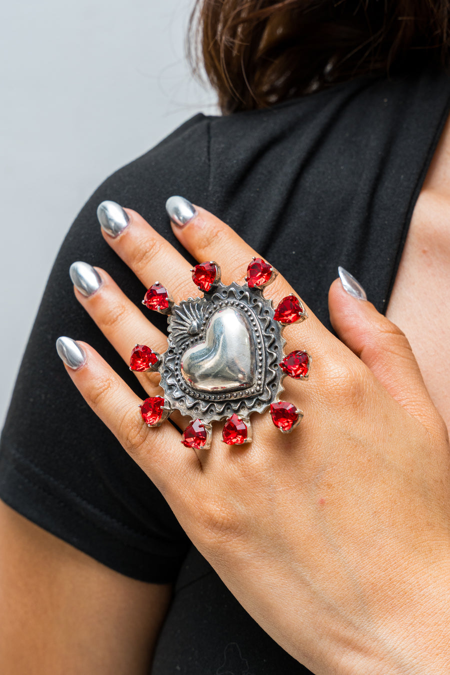 Anillo Amor Carmesí, joya de plata .925, con cristal Swarovski – Gabriela Sánchez (vista 4)