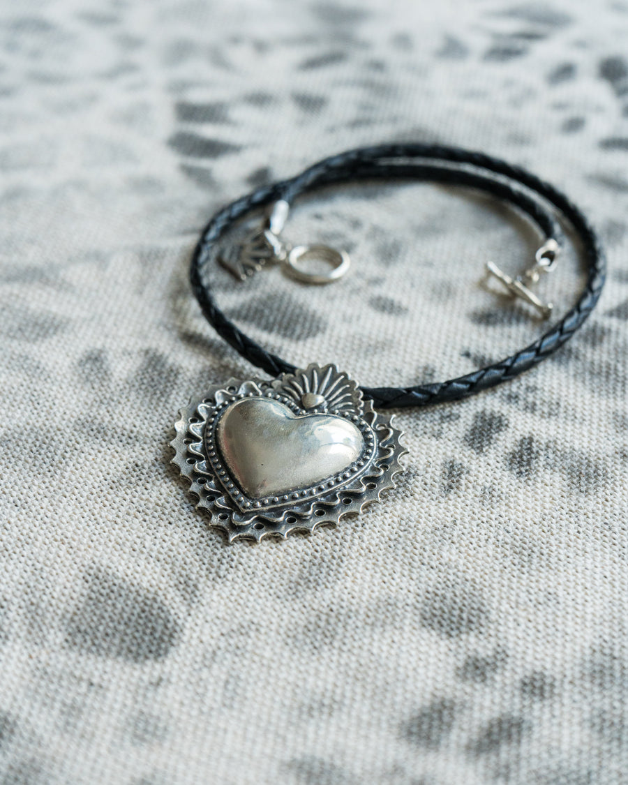 Collar Corazón del Día de Muertos, joya de plata .925 – Gabriela Sánchez (vista 4)