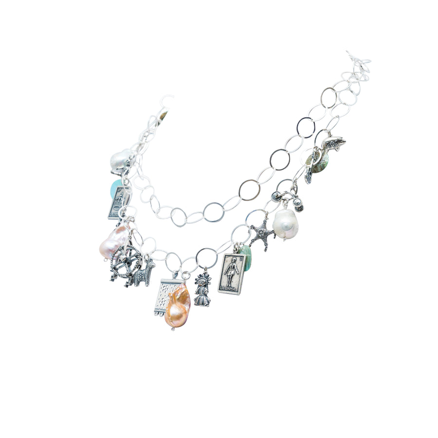 Cadena de juguetes, joya de plata .925, con perla y concha – Gabriela Sánchez (vista 5)
