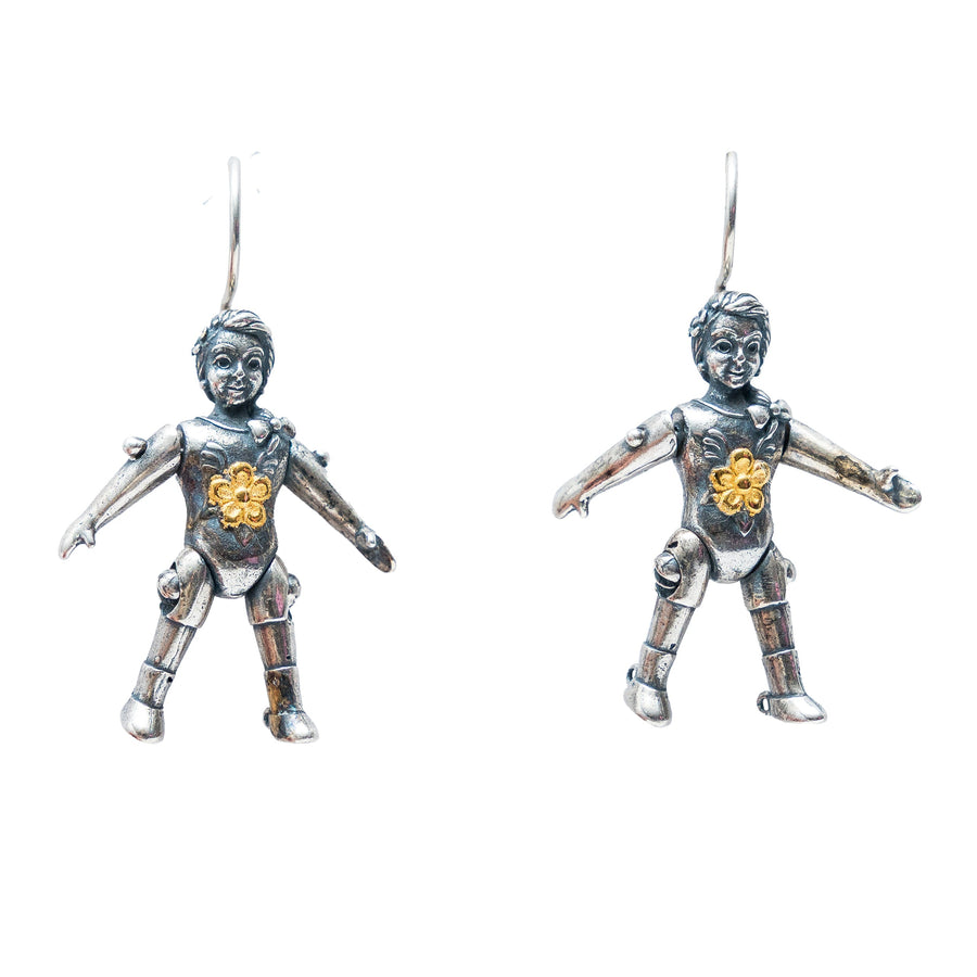 Aretes Muñeca de Cartón Mediana, joya de plata .925 – Gabriela Sánchez