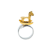 Anillo Caballito de Oro, joya de plata .925 – Gabriela Sánchez