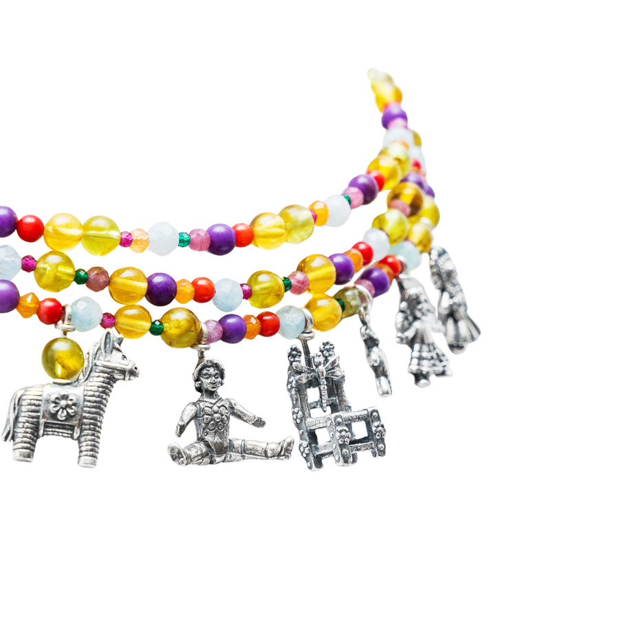 Collar Juguetes Multicolor, joya de plata .925, con ámbar y peridot – Gabriela Sánchez (vista 5)