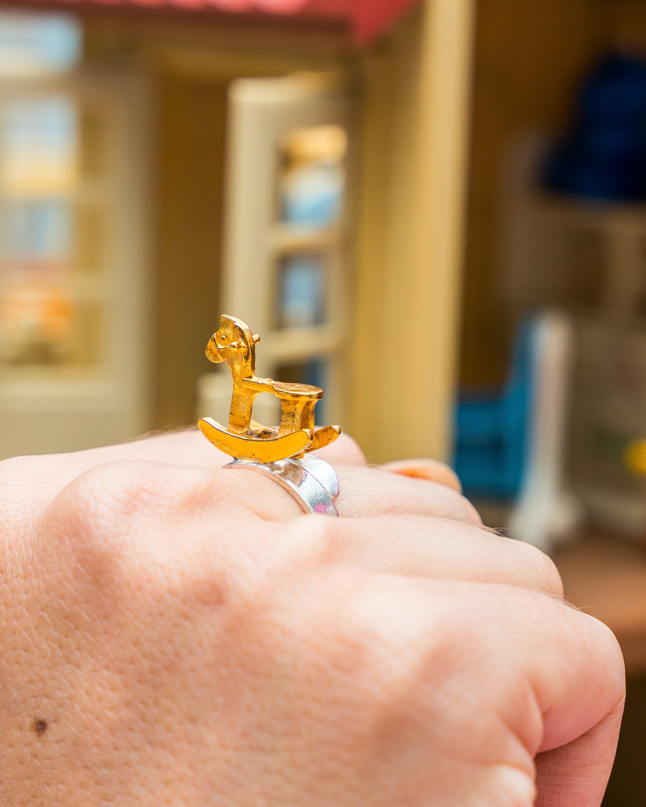 Anillo Caballito de Oro, joya de plata .925 – Gabriela Sánchez (vista 2)