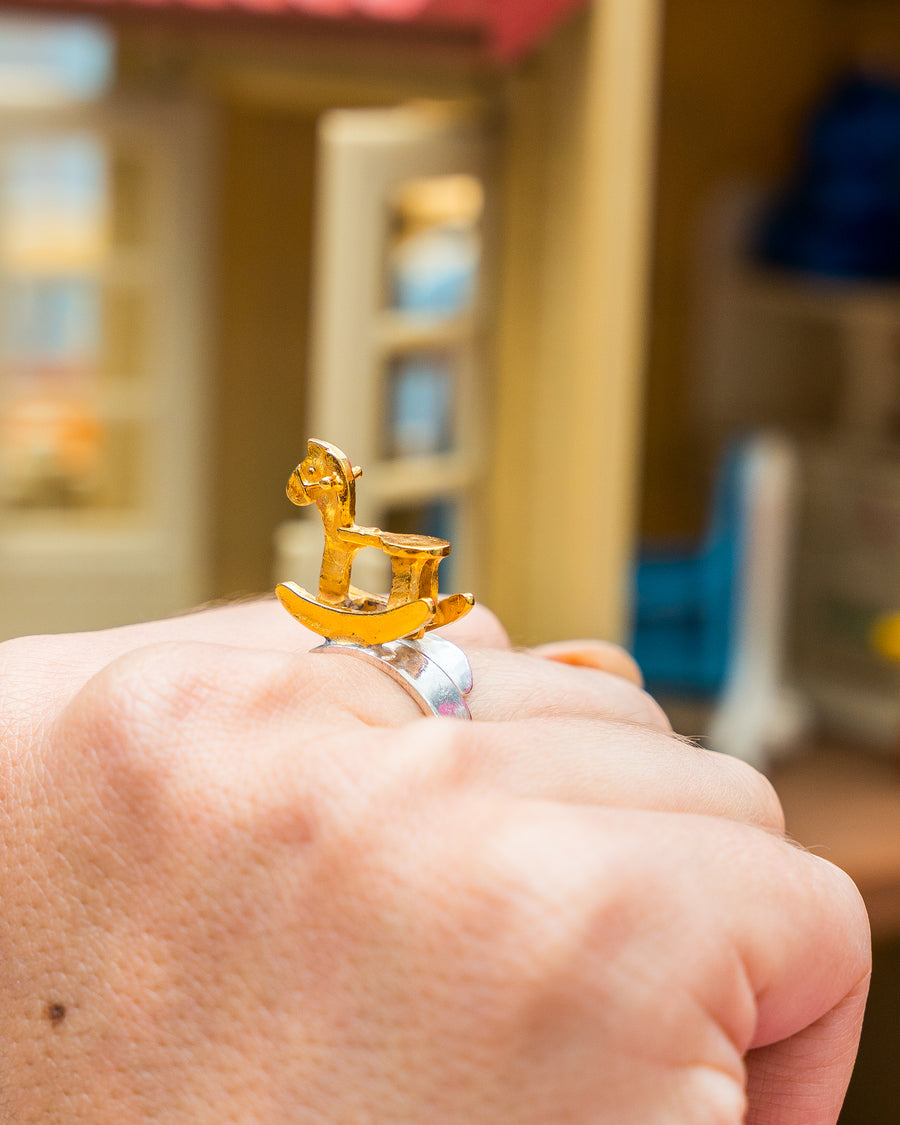 Anillo Caballito de Oro, joya de plata .925 – Gabriela Sánchez (vista 2)
