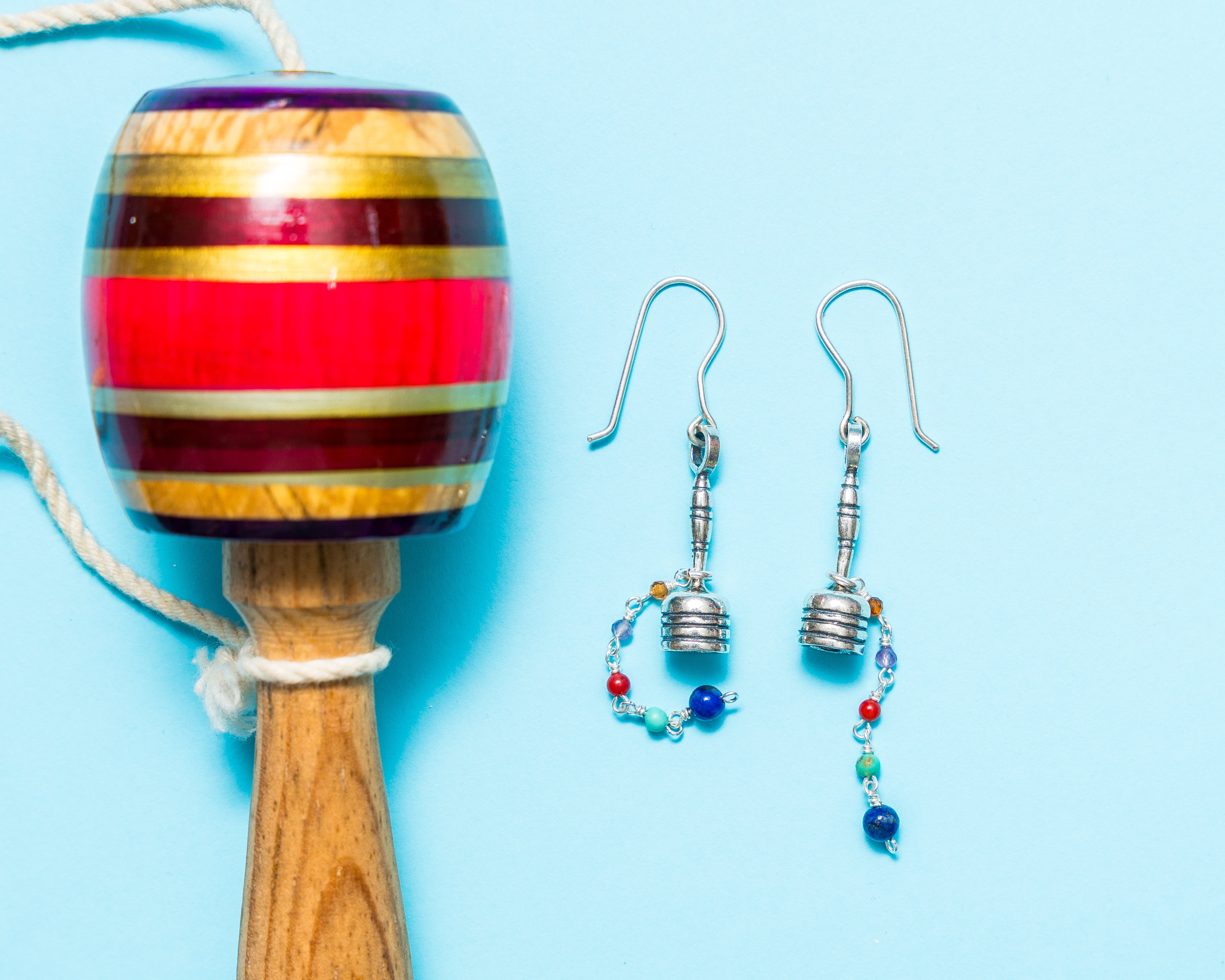 Aretes Balero de colores, joya de plata .925, con lapislázuli y turquesa – Gabriela Sánchez (vista 2)