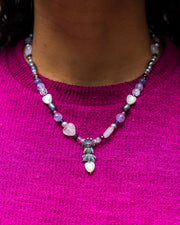 Collar Muñeca Lila, joya de plata .925, con perla y amatista – Gabriela Sánchez