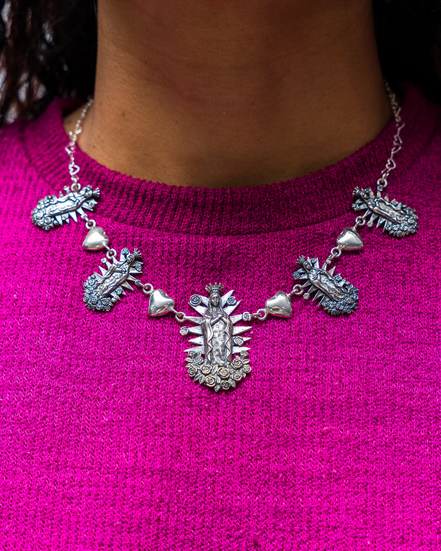Collar Virgen con Rosas y Corazones, joya de plata .925 – Gabriela Sánchez