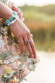 Pulsera Barroca de Luna, joya de plata .925, con perla y concha – Gabriela Sánchez (vista 8)
