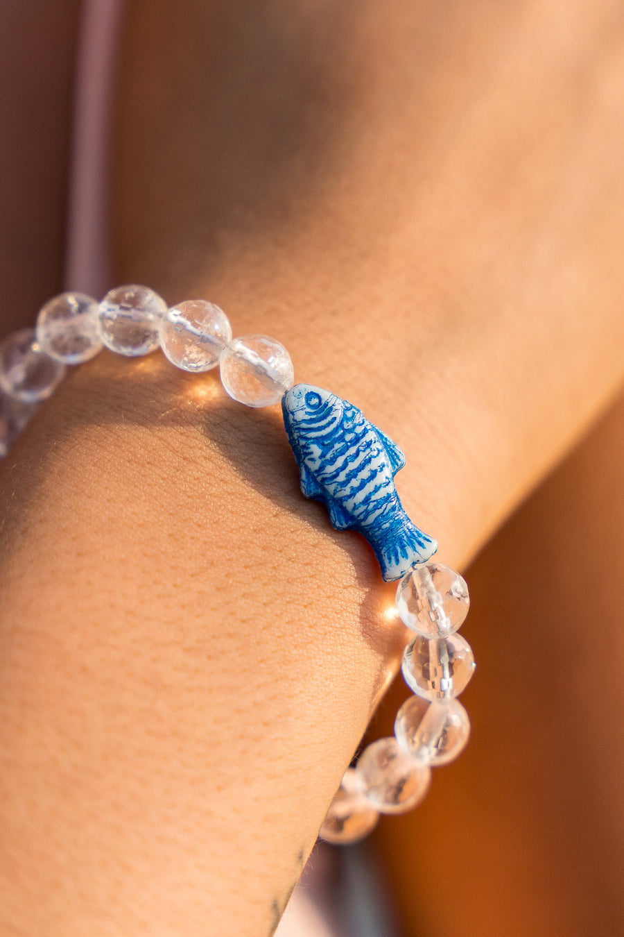 Pulsera Espuma de Mar, joya de plata .925, con cuarzo y resina – Gabriela Sánchez (vista 5)