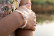 Pulsera Barroca de Luna, joya de plata .925, con perla y concha – Gabriela Sánchez (vista 5)