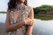 Pulsera Barroca de Luna, joya de plata .925, con perla y concha – Gabriela Sánchez (vista 7)