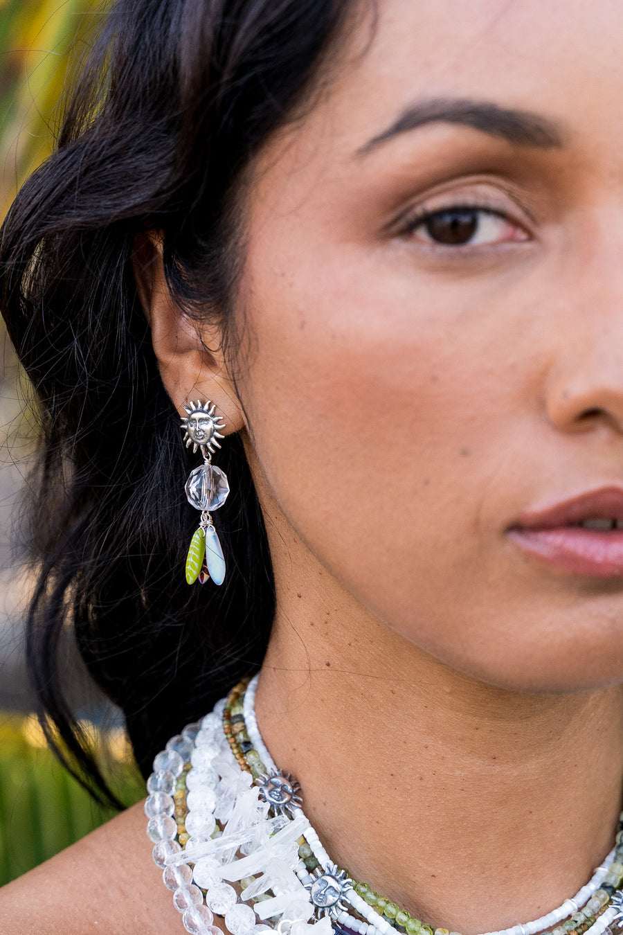 Aretes Mazatlán, joya de plata .925, con cuarzo y resina – Gabriela Sánchez (vista 2)