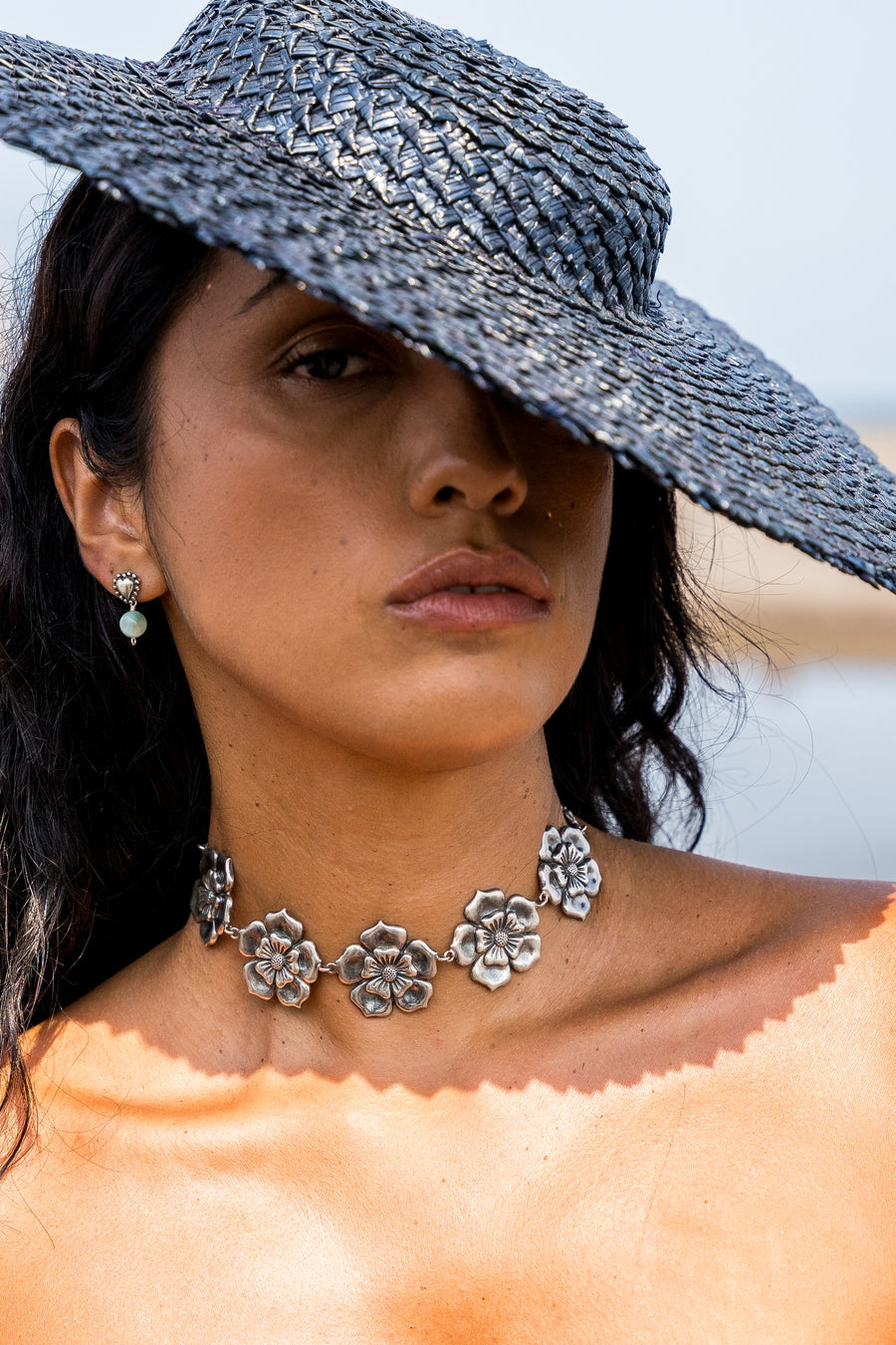 Gargantilla Hawaii, joya de plata .925 – Gabriela Sánchez (vista 4)