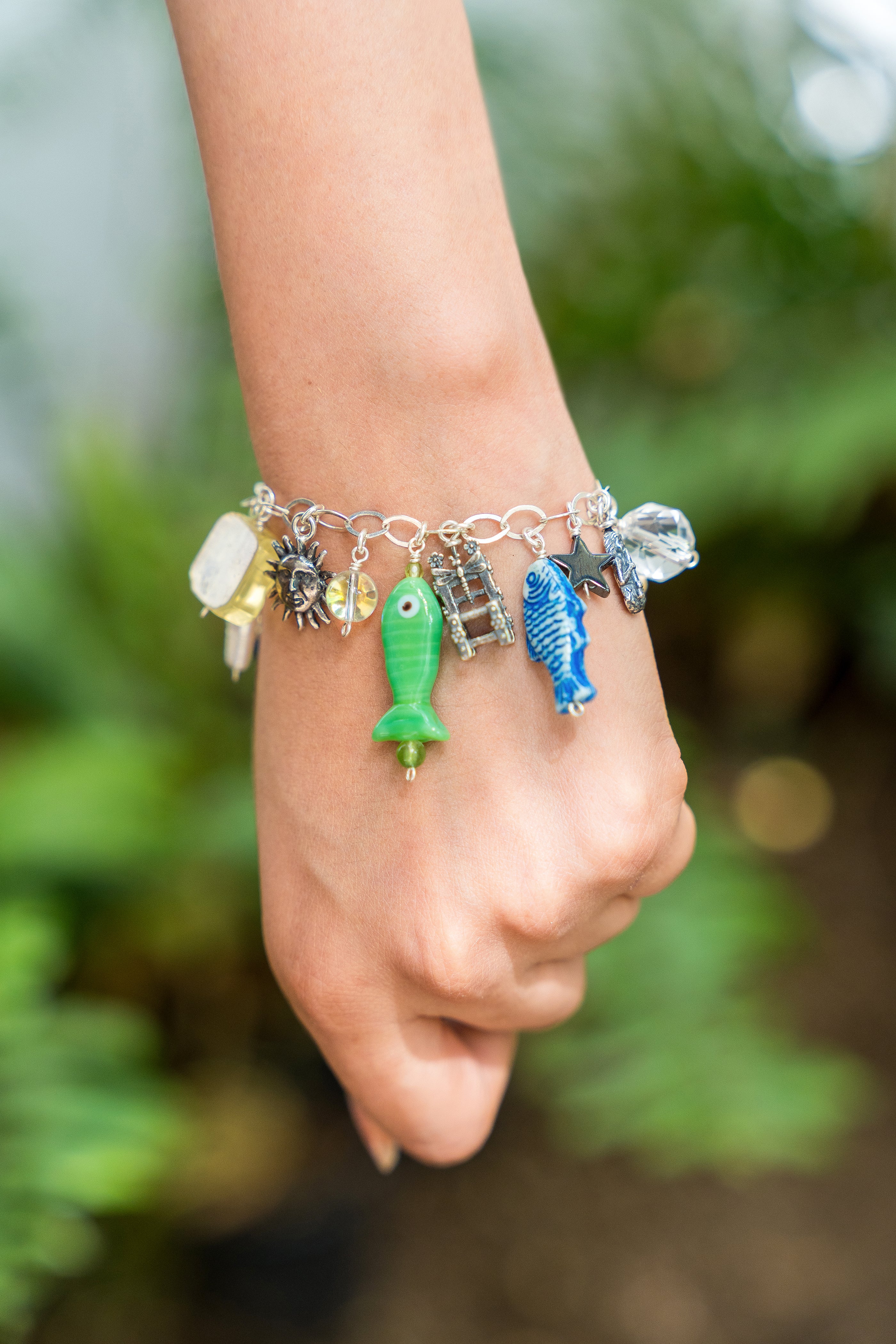 Brazalete Sal y Plata, joya de plata .925, con aquamarina y cristal de Murano – Gabriela Sánchez (vista 2)