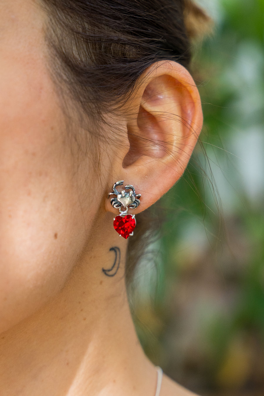Aretes Cereza del Mar, joya de plata .925, con cristal Swarovski – Gabriela Sánchez (vista 2)