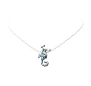 Collar Caballito de Mar, joya de plata .925, con perla – Gabriela Sánchez (vista 2)