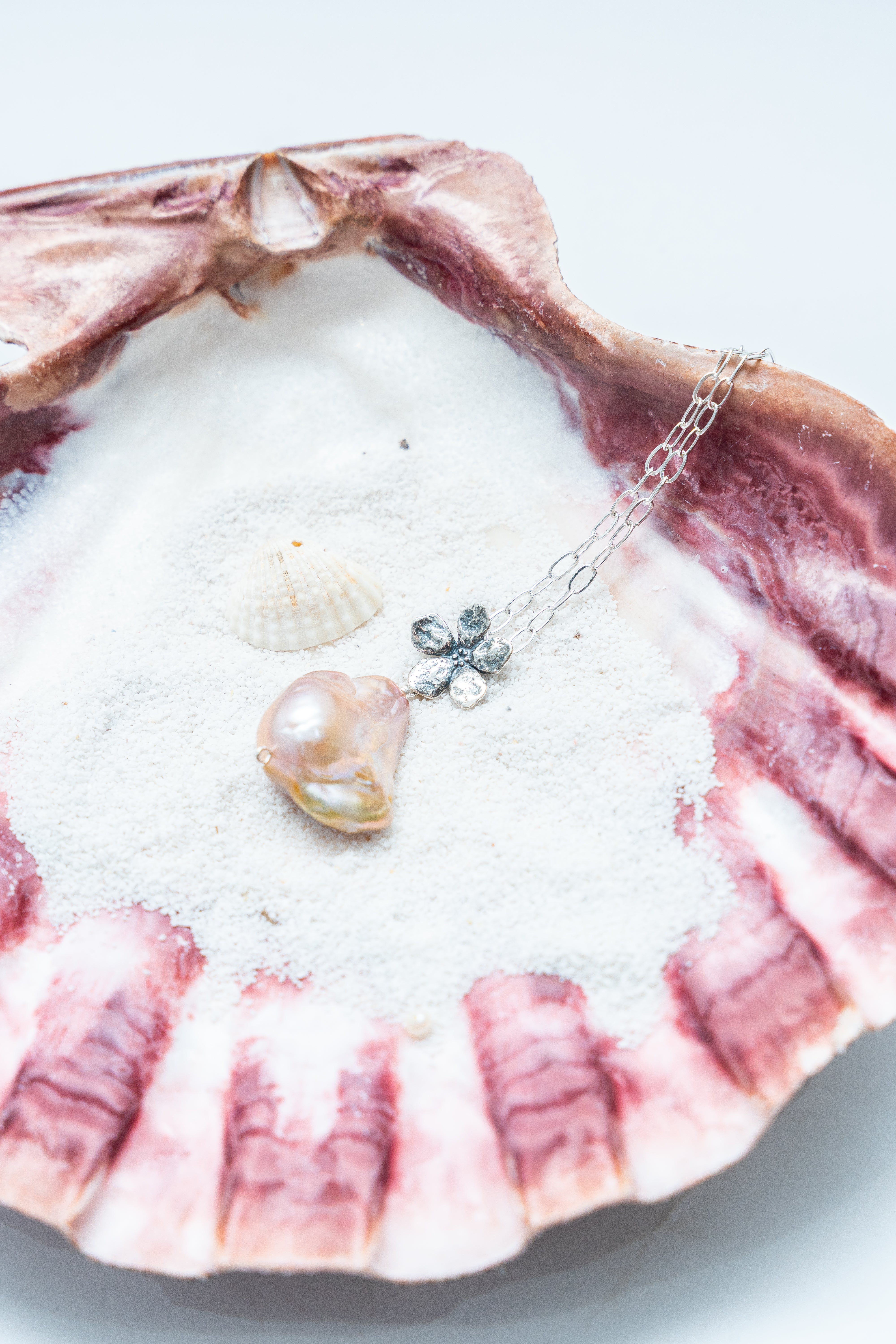 Dije Mar de Cerezo, joya de plata .925, con perla – Gabriela Sánchez