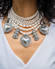 Collar Corazón de Muñeca, joya de plata .925, con perla – Gabriela Sánchez (vista 3)