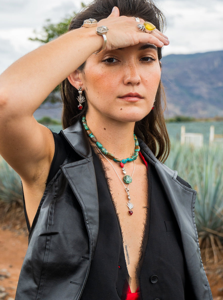 Dije Tierra Roja, joya de plata .925, con cristal Swarovski – Gabriela Sánchez (vista 3)