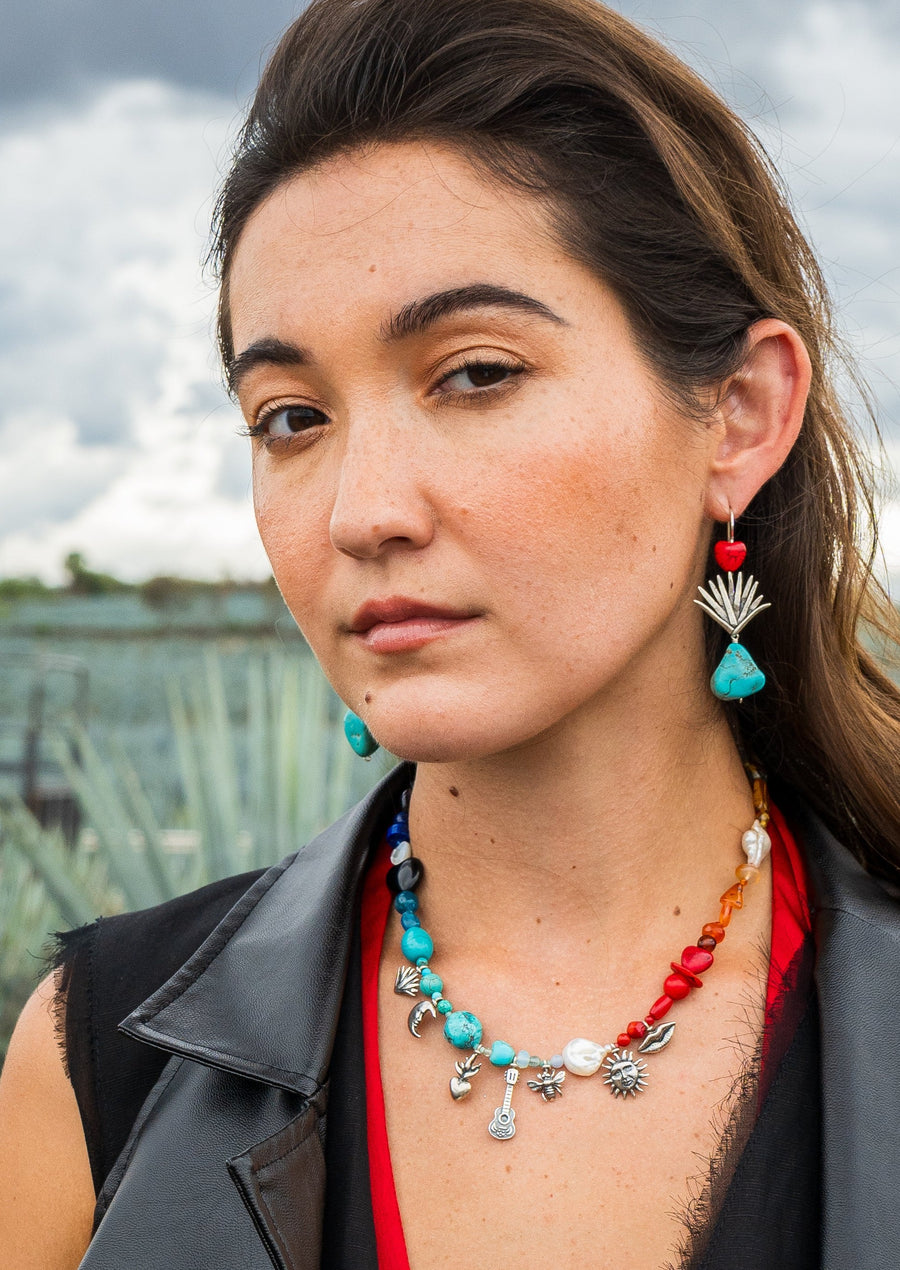 Collar Doy Gracias al Cielo, joya de plata .925, con turquesa y coral – Gabriela Sánchez (vista 3)