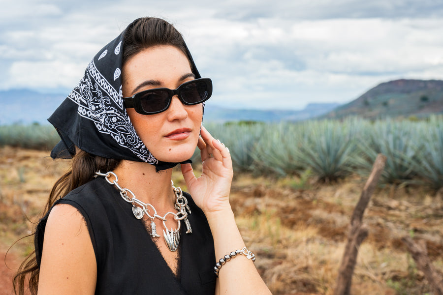 Collar Me Subo A Mi Caballo Y Me Pongo Mi Sombrero, joya de plata .925 – Gabriela Sánchez (vista 10)