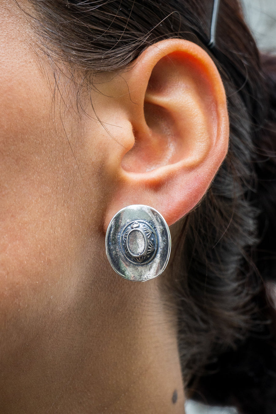 Aretes Sombrero Vaquero, joya de plata .925 – Gabriela Sánchez (vista 4)