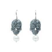 Aretes Calavera Ojos Flor con Perla, joya de plata .925 – Gabriela Sánchez