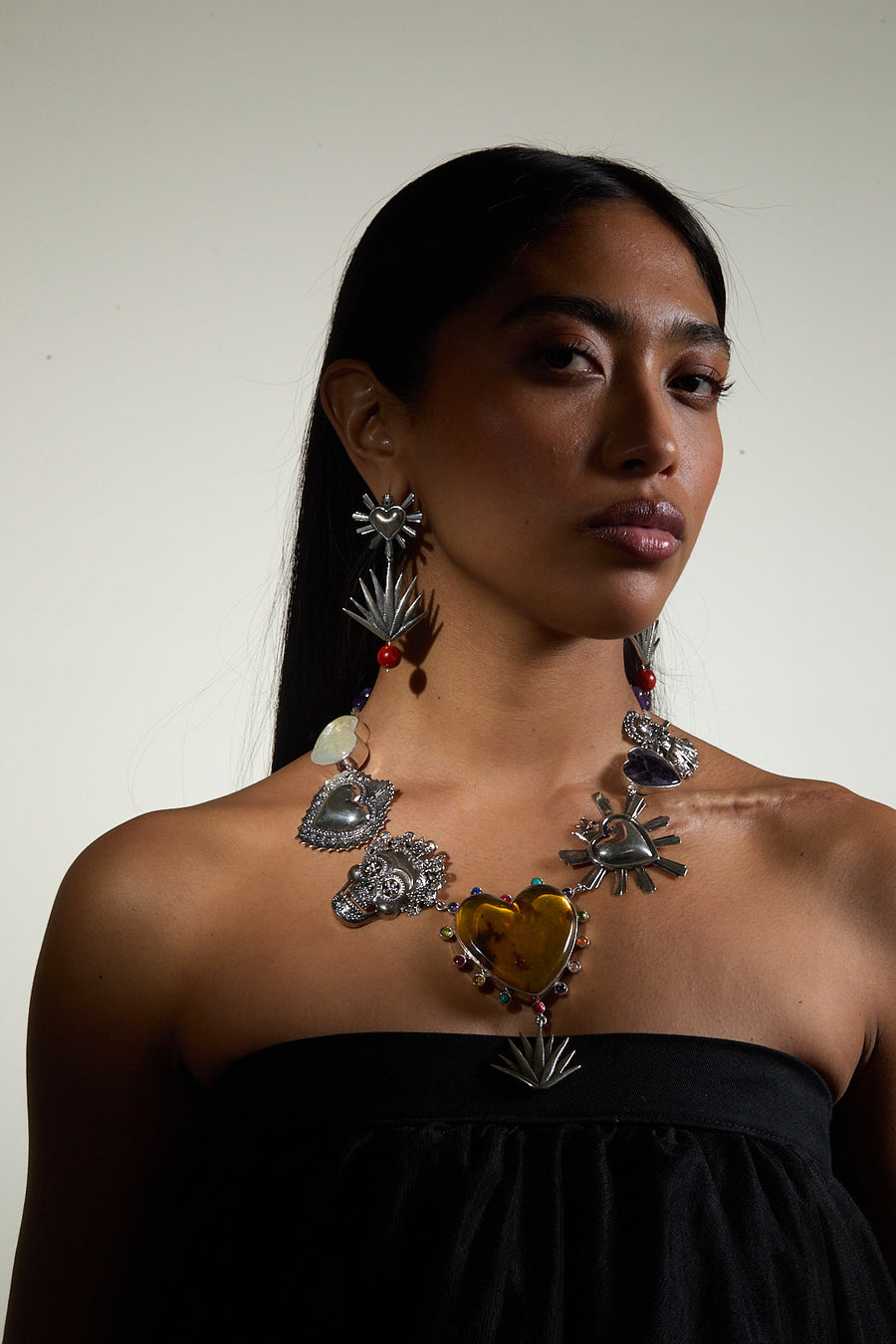 Collar Corazón Gabriela Sánchez, joya de plata .925, con ámbar – Gabriela Sánchez