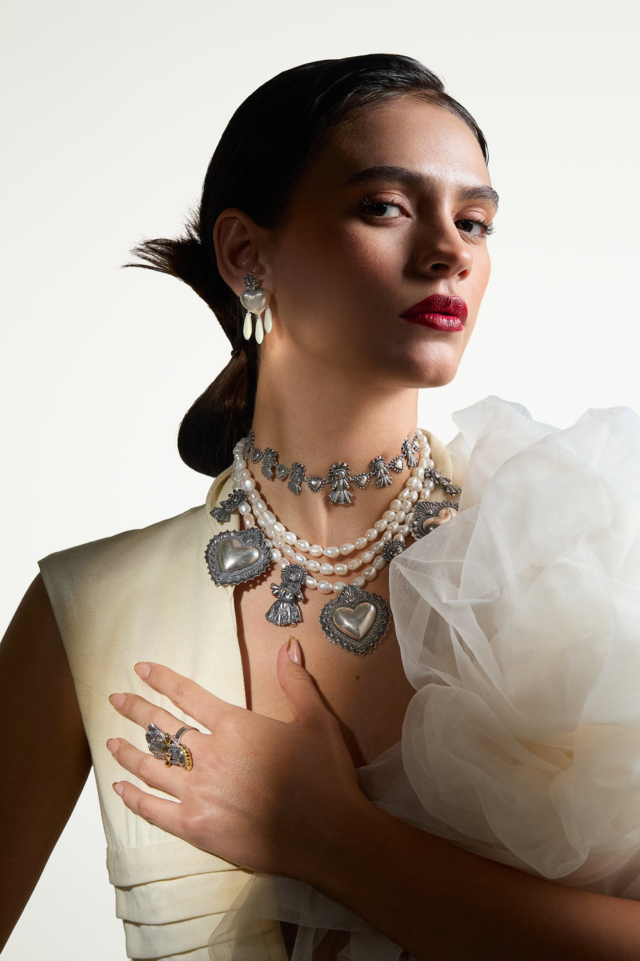 Collar Corazón de Muñeca, joya de plata .925, con perla – Gabriela Sánchez (vista 2)