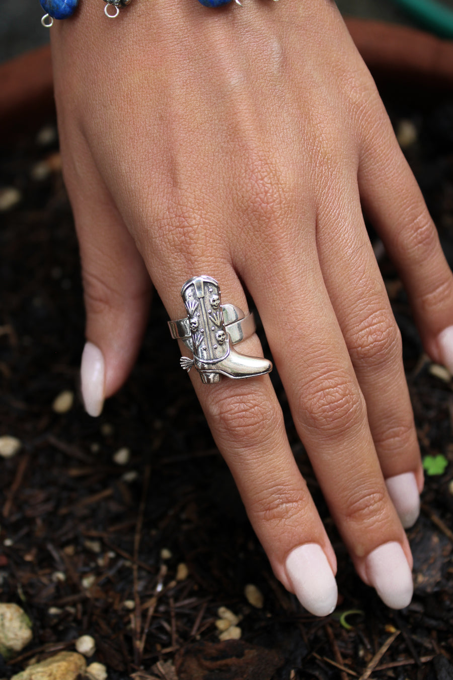 Anillo "La Bota", joya de plata .925 – Gabriela Sánchez (vista 2)