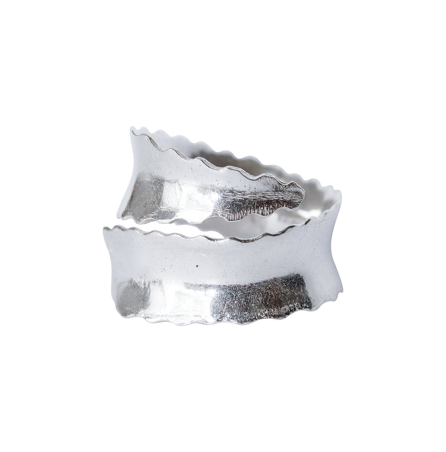 Anillo Penca Espiral, joya de plata .925 – Gabriela Sánchez (vista 6)