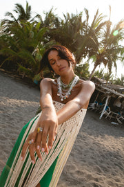 Collar Piña Colada, joya de plata .925, con concha y cuarzo – Gabriela Sánchez (vista 8)