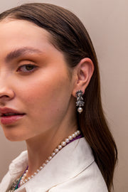 Aretes Muñeca Mediana con Perla, joya de plata .925 – Gabriela Sánchez (vista 5)