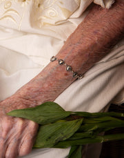 Brazalete Corazoncitos de Plata, joya de plata .925 – Gabriela Sánchez (vista 2)