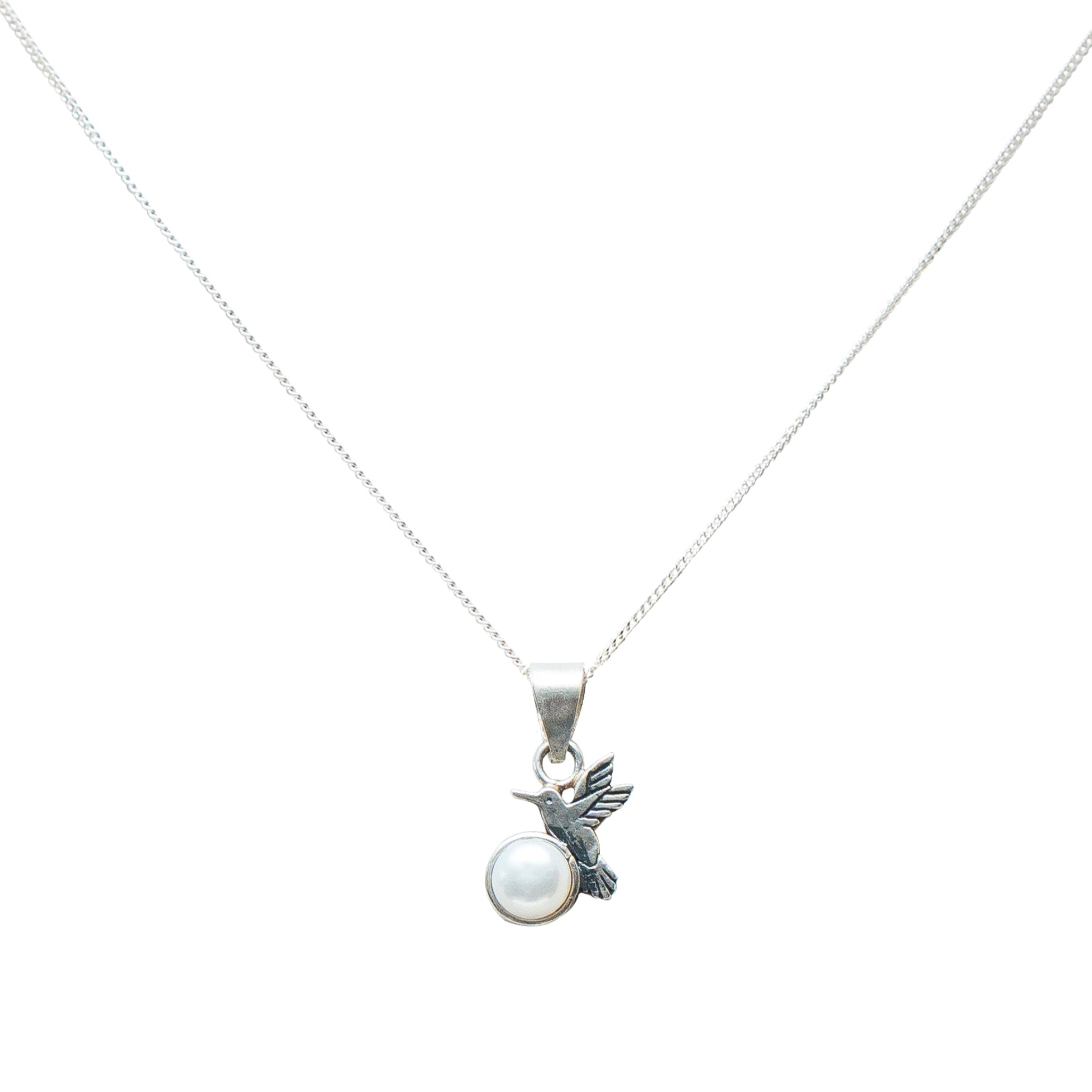 Dije Susurros del viento, joya de plata .925, con perla – Gabriela Sánchez