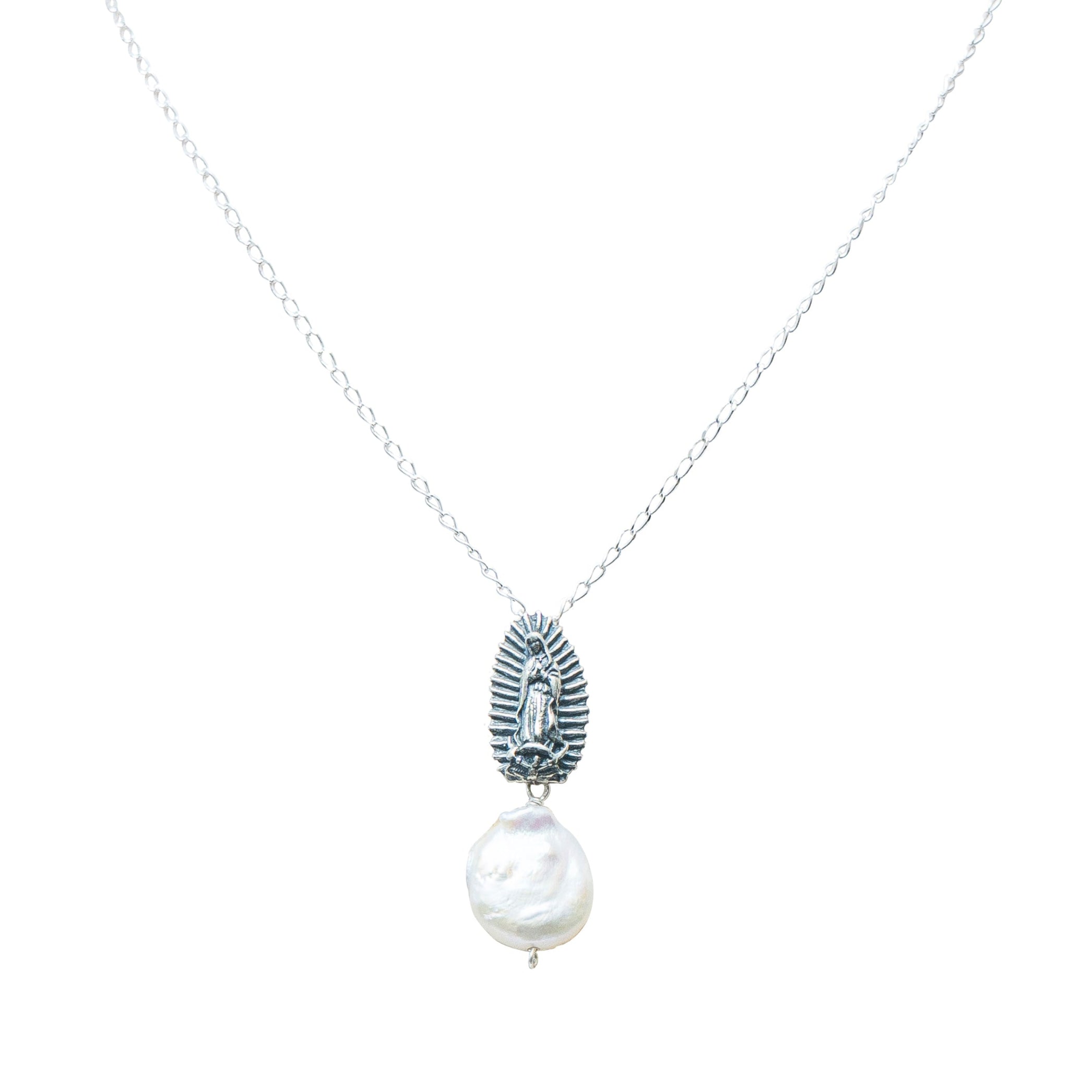 Dije Reflejo de Amor, joya de plata .925, con perla – Gabriela Sánchez