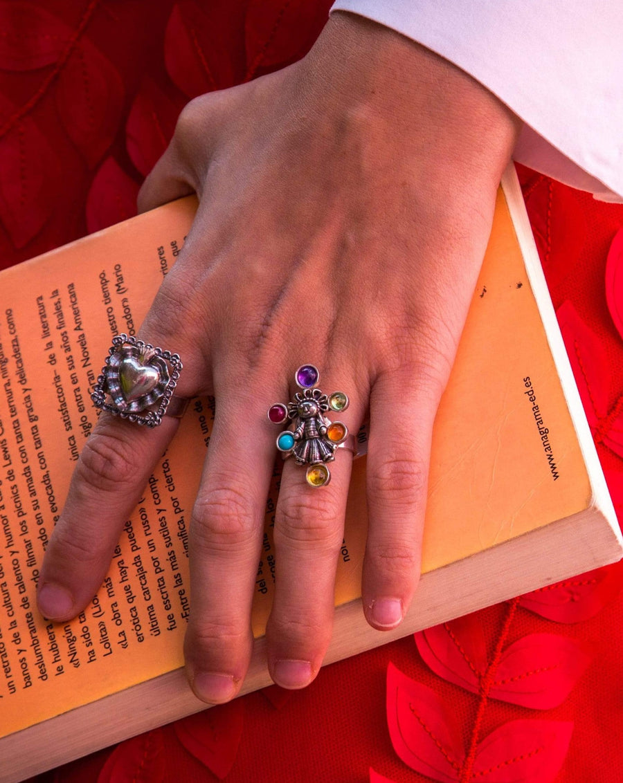 Anillo Muñeca chica con Biseles Gabriela Sánchez Anillo