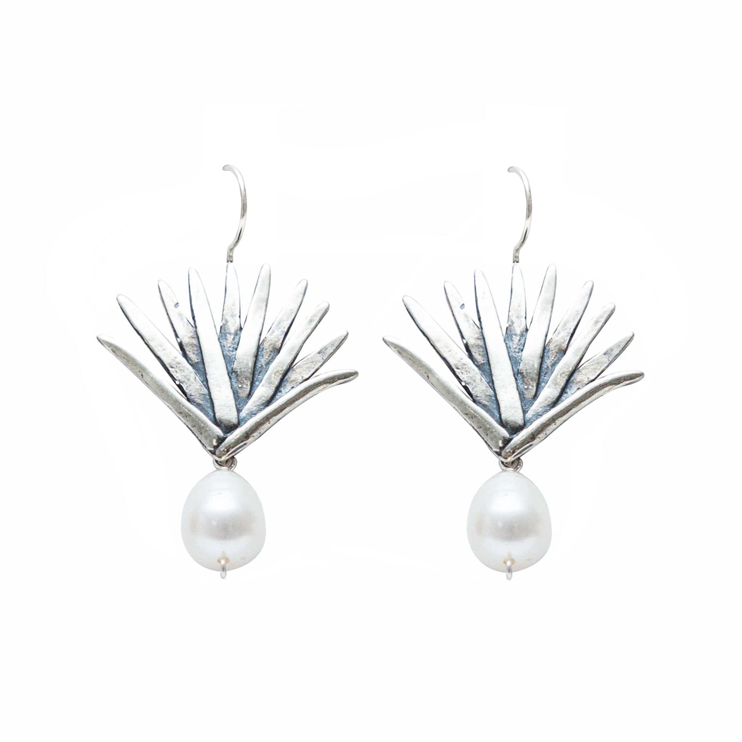 Aretes Agave Sueño 4 Perla, joya de plata .925 – Gabriela Sánchez (vista 2)