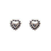 Aretes Corazón con Puntos Gabriela Sánchez Aretes