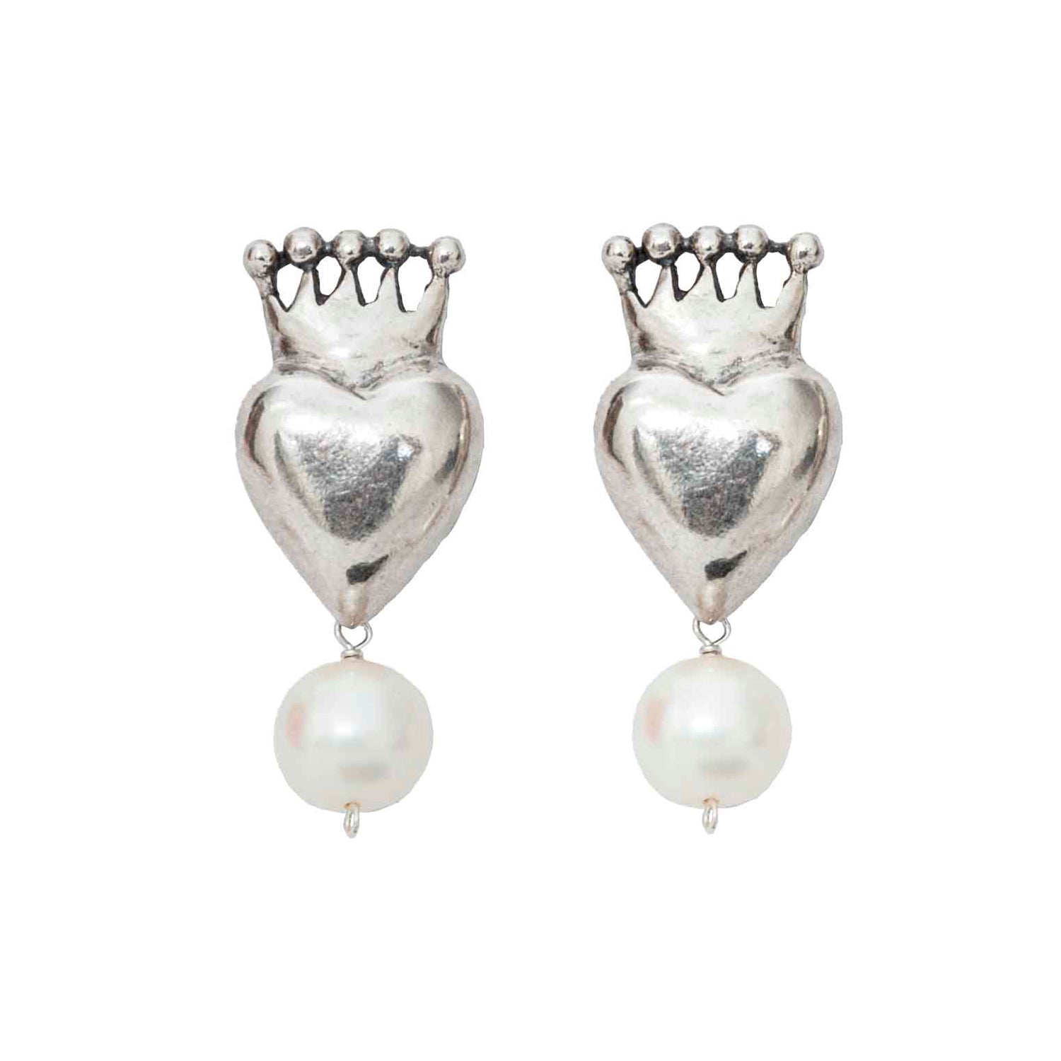 Aretes Corazón Corona Perla, joya de plata .925 – Gabriela Sánchez (vista 2)
