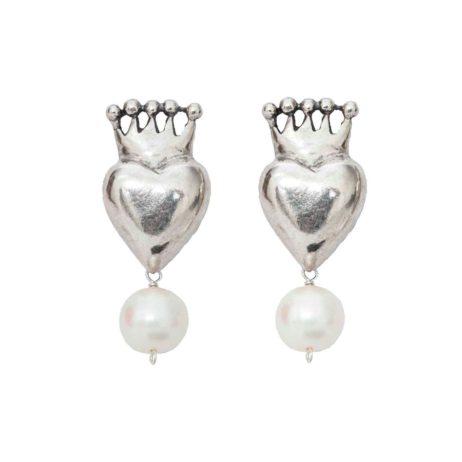 Aretes Corazón Corona Perla, joya de plata .925 – Gabriela Sánchez (vista 2)