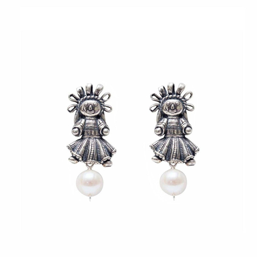 Aretes Muñeca de Listones Chica Perla, joya de plata .925 – Gabriela Sánchez (vista 2)
