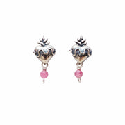 Aretes Sagrado Corazón Y Gema, joya de plata .925, con perla y turmalina – Gabriela Sánchez (vista 2)